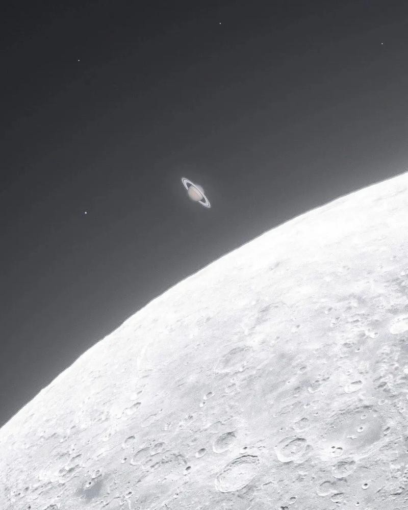 5月13日：土星合月